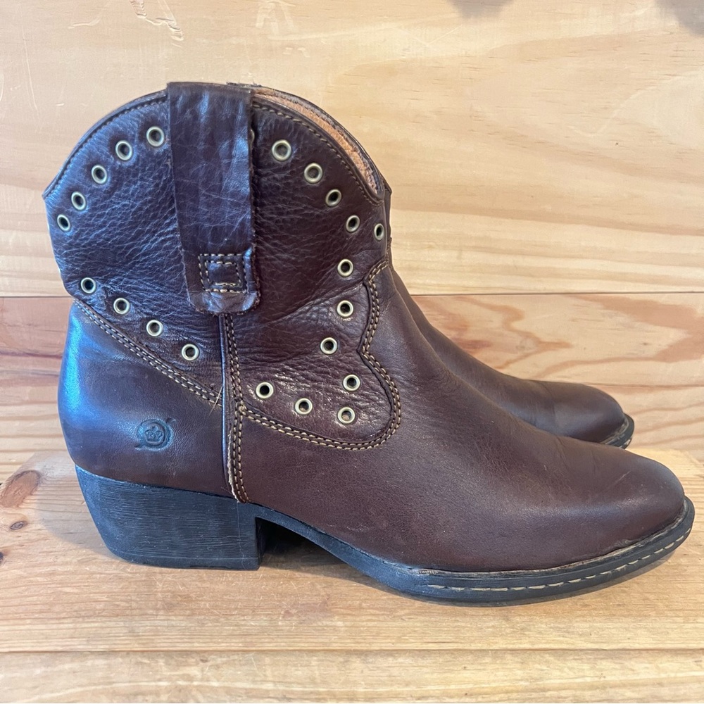 Born Chocolate Brown Leather Grommet Western Ankle Booties size 9 - Picture 3 of 13